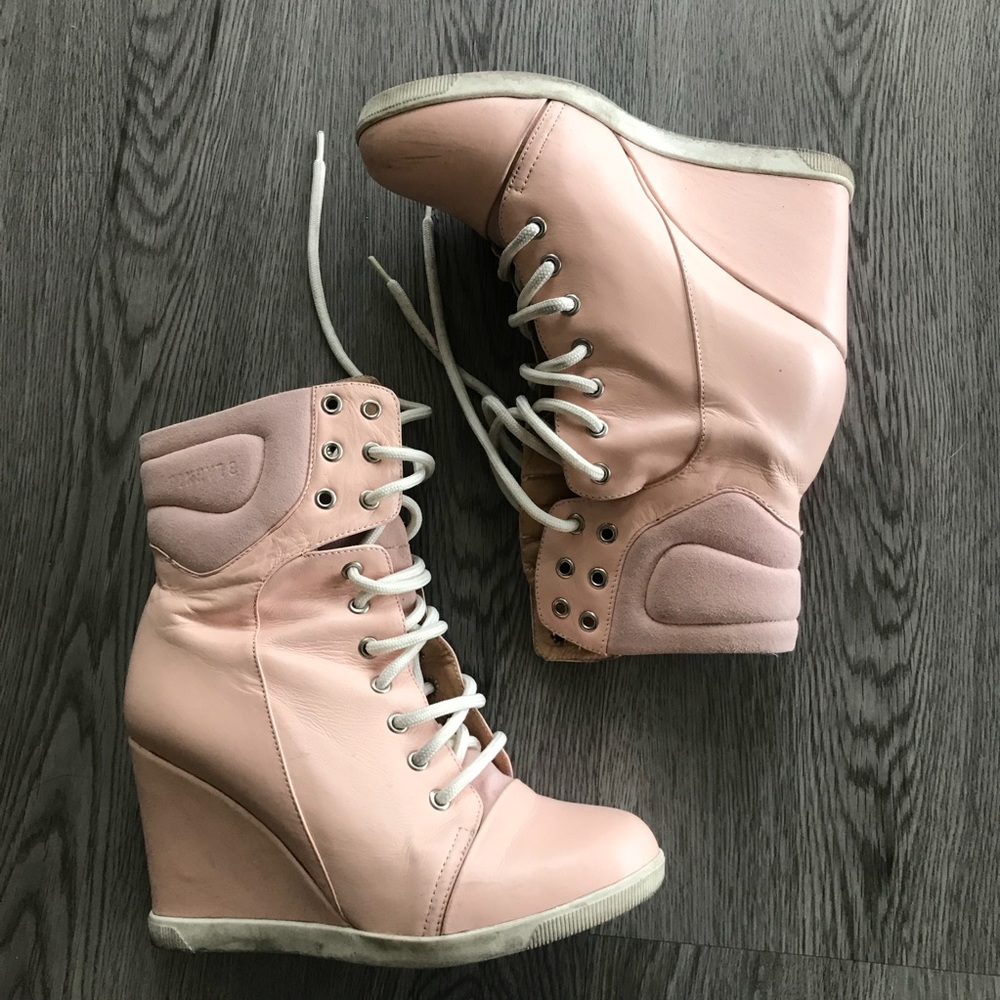 Soft pink wedge lace up